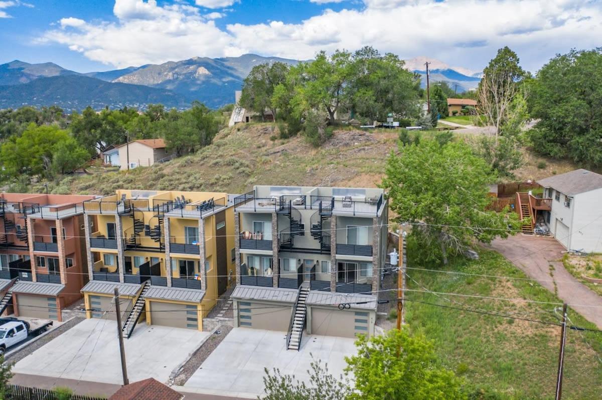 4Bd Home W Rooftop Patio Fire Pit & Mountain Views Colorado Springs Luaran gambar